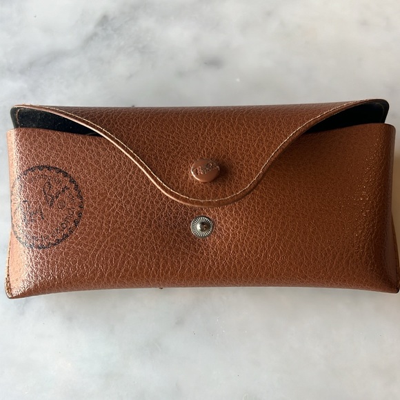 Ray-Ban Gold Aviator Sunglasses - Picture 6 of 6